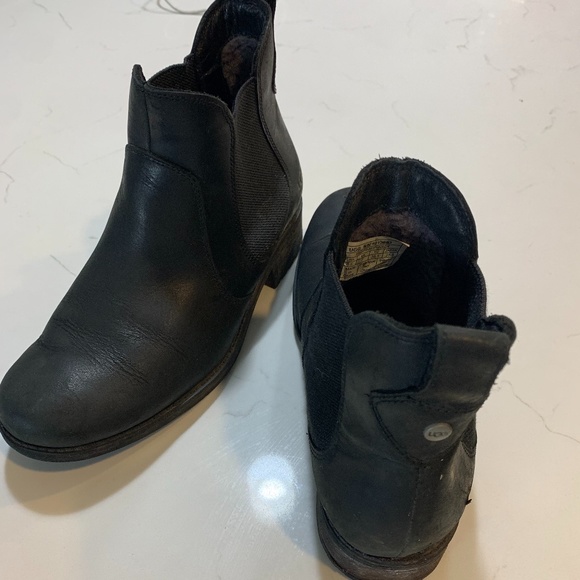 UGG Bonham Boot - Picture 2 of 3